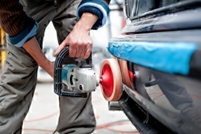 What do car detailers do?